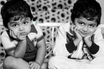 இந்த புகைப்படத்தில் பிரபலங்கள் யார் தெரியுமா? வாங்க தெரிஞ்சிக்கலாம்