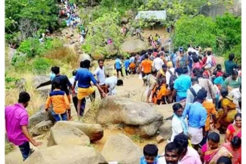 மழை எதிரொலி; சதுரகிரி கோவிலுக்கு செல்ல பக்தர்களுக்கு தடை