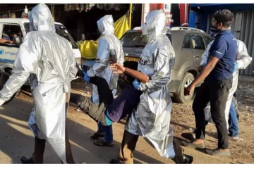 யாழில் முககவசம் அணியாதோரை அள்ளிச்சென்ற பொலிஸார் - படங்கள் இணைப்பு