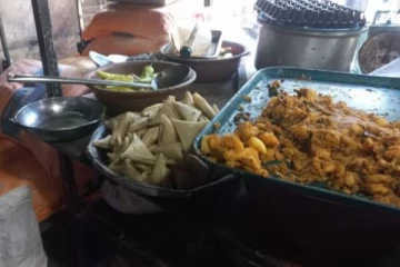 அம்பாறையில் உணவு சீர்கேட்டுடன் இயங்கிய 3 உணவகங்களுக்கு தண்டப்பணம் விதிப்பு