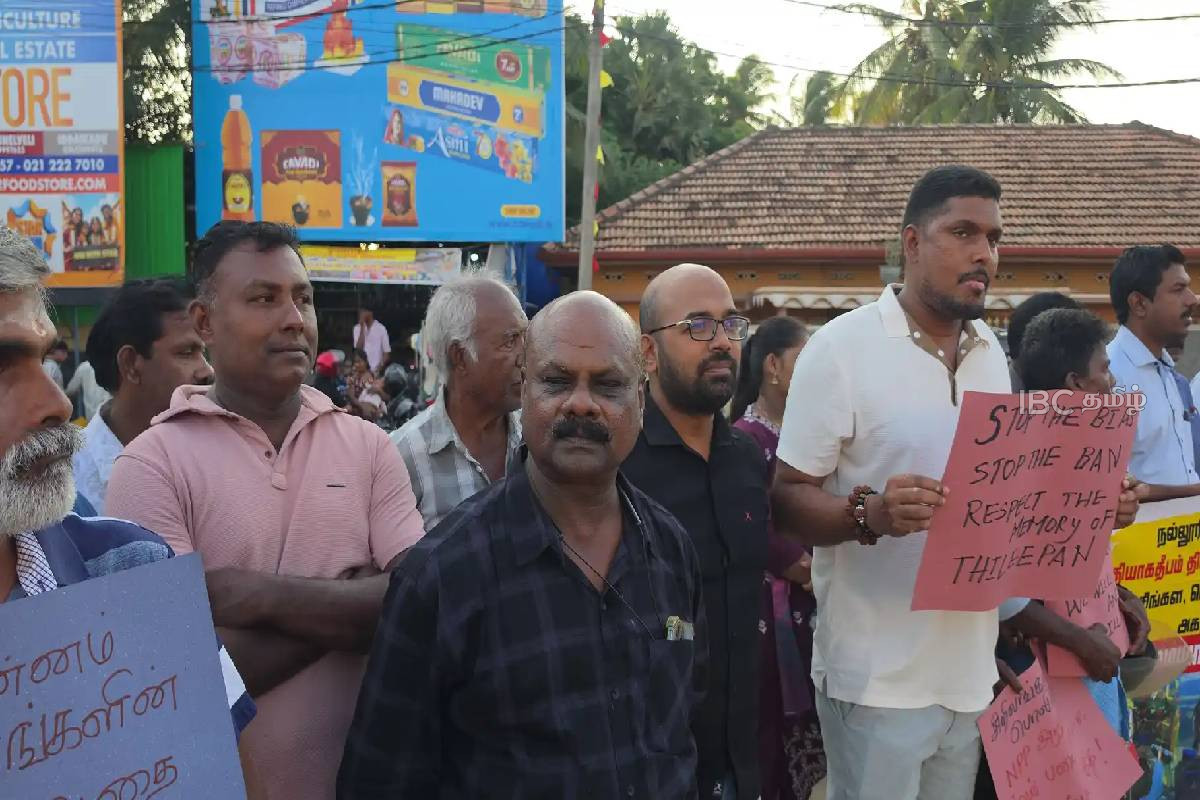 திலீபனின் சிலையை மீள நிறுவகோரி : நல்லூரில் மூன்றாவது நாளாகவும் தொடரும் போராட்டம் | Protest In Nallur Continues For The Third Day