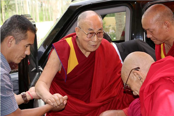 தலாய்லாமாவுக்கு லடாக் அரசின் விருது | Ladakh Government Award To Dalai Lama