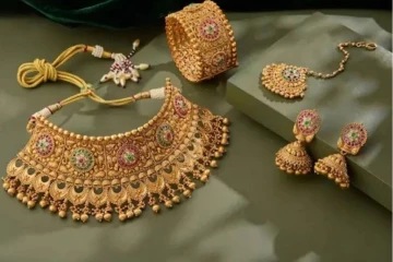 அட்சய திருதியை நாளில் அதிரடியாக உயர்ந்த தங்கம் விலை ; நகை வாங்கவிருப்பவர்களுக்கு காத்திருந்த அதிர்ச்சி