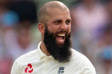 சர்வதேச கிரிக்கெட்டில் ஓய்வை அறிவித்த இங்கிலாந்து ஆல்ரவுண்டர்