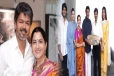 மகளுக்கு திருமணம்... முதலமைச்சர் விஜயை குடும்பத்துடன் சென்று அழைத்த குஷ்பு - படு வைரலாகும் புகைப்படங்கள்