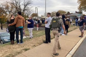 அமெரிக்க பாடசாலையில் அசம்பாவிதம்; இளைஞரை சுட்டுக்கொன்ற பொலிஸார்