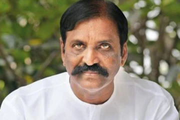 ஆண்டாள் சர்ச்சை விவகாரம் எதையும் சந்திக்க தயார்..ரத்து செய்ய கோரிய மனுவை திரும்பப் பெற்றார் வைரமுத்து