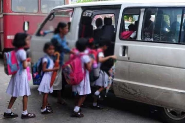පාසල් ප්‍රවාහන, කාර්යාල ප්‍රවාහන සහ විශේෂ චාරිකා සඳහා භාවිතා කරන වාහන වලට විශේෂ නීතියක්