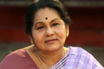 பிரபல நடிகையின் உயிரைக் காப்பாற்ற கெஞ்சிய மகள்! கல்லீரலை தானமாக கொடுக்கும் ரசிகர்