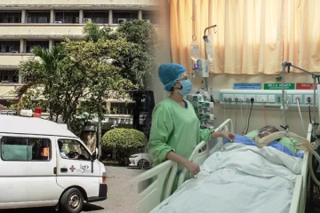 மக்களை துயரில் ஆழ்த்திய பாச போராட்டம் : தாயை காப்பாற்ற போராடிய மகனும் மரணம்