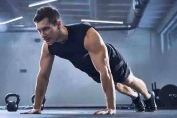 50 வயதிலும் உடலை ஃபிட்டாக வைத்திருக்க வேண்டுமா? இந்த உடற்பயிற்சியை ஃபலோ பண்ணுங்க!