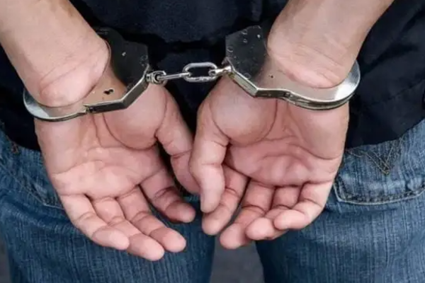 வைத்தியசாலையில் இருந்து கைவிலங்குகளுடன் தப்பியோட்டம் | Escape From Hospital In Handcuffs