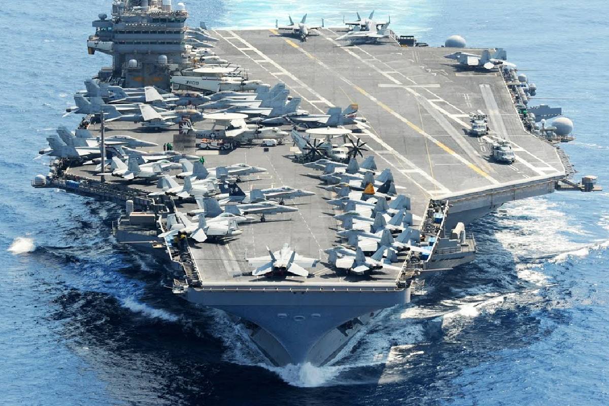 அமெரிக்காவின் ஆபிரகாம் லிங்கன் கப்பலை குறிவைத்த ஈரானின் ஏவுகணைகள் | Abraham Lincoln Struck By Missiles