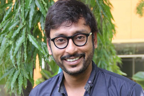 நடிகர் RJ பாலாஜியின் அழகிய குடும்பத்தை பார்த்துள்ளீர்களா?..இதோ பாருங்க