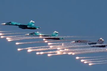 குண்டு மழை பொழியும்... ஜாக்கிரதை! பொதுமக்களுக்கு கவர்னர் எச்சரிக்கை