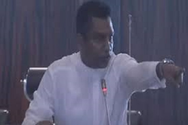 நாடாளுமன்றில் புறமுதுகிட்டு ஓடித் தப்பிய பொன்சேகா- அம்பலப்படுத்திய உறுப்பினர்! - ஐபிசி தமிழ்