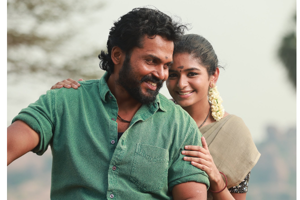 டாப் நடிகரின் திரைப்படத்தை முதல் நாள் முதல் காட்சி-க்கு சென்று பார்த்த நடிகை அதிதி ஷங்கர்! | Aditi Shankar Fdfs Show