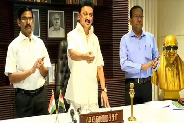 இலங்கை தமிழர்கள் குடியிருப்பை திறந்து வைத்த தமிழக முதல்வர்