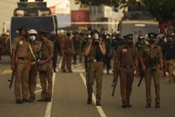 கொழும்புக்கு ஆயிரம் பொலிஸார் அழைப்பு !