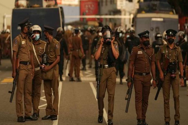 காலி முகத்திடல் போராட்டக்காரர்களுக்கு பொலிஸாரின் அவசர அறிவிப்பு! | Urgent Notice Police To The Galle Face Protesters