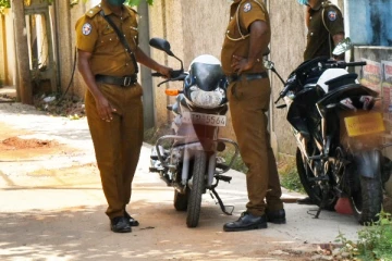 யாழில் இரகசிய இடத்தில் இளைஞர்களின் மோசமான செயல்; நால்வர் அதிரடியாக கைது