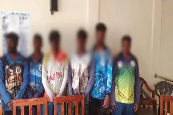 9 இந்திய மீனவர்களுக்கு விளக்கமறியல்! | 9 Indian Fishermen Remanded In Custody Jaffna