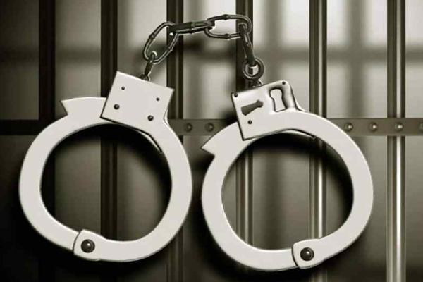 புதையலை தேடி சென்ற பிரதி பொலிஸ் மா அதிபரின் மனைவி கைது | Wife Of A Police Dig Arrested