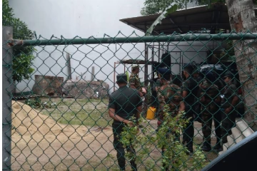 மேல் மாடியில் இருந்து தவறி விழுந்து இராணுவ சிப்பாய் பலி