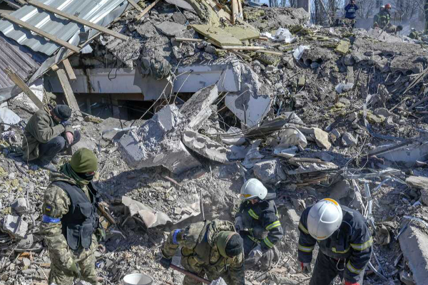 இரண்டாவது மாதத்தில் உக்ரைன்- ரஷ்ய போர்; கானலான புடினின் எண்ணம்; மயானமாகும் உக்ரைன் நகரங்கள்! | Ukraine Russia War Breaks Out In Second Month இரண்டாவது மாதத்தில் உக்ரைன்- ரஷ்ய போர்; கானலான புடினின் எண்ணம்; மயானமாகும் உக்ரைன் நகரங்கள்! | Ukraine Russia War Breaks Out In Second Month