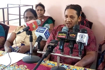 நுண்நிதி கடன் நெருக்கடியிலிருந்து கிராமப்புற மக்களை பாதுகாக்க வேண்டும் : சுரங்க ராபசிங்க (Photos)