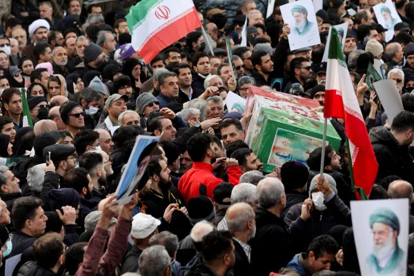 அமெரிக்கா ஈரான் இடையே வலுக்கும் போர் மேகம் : வளைகுடா நாடுகளில் உருவாகியுள்ள பதற்றம் | Us Iran Tensions Gulf Countries