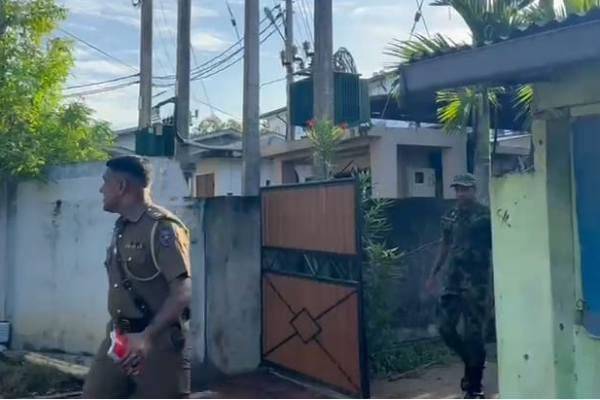 யாழில் திடீர் பணக்காரர் ஒருவருக்கு அதிர்ச்சி கொடுத்த விசேட அதிரடிப் படை | Special Forces Shock Wealthy Man In Jaffna யாழில் திடீர் பணக்காரர் ஒருவருக்கு அதிர்ச்சி கொடுத்த விசேட அதிரடிப் படை | Special Forces Shock Wealthy Man In Jaffna