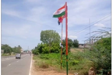 பாஜக கொடி கம்பத்தில் தேசிய கொடியை ஏற்றிய பாஜகவினர் - வைரலாகும் வீடியோ