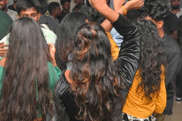 இரு நாட்களாக அரங்கேறிய போதை விருந்து ; சுற்றிவளைப்பில் 30 பேர் கைது | Drug Party That Went On For Two Day