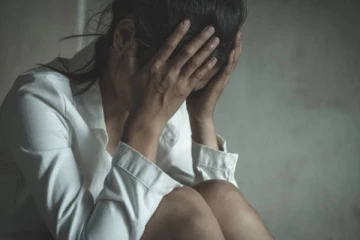 51 வயதான பெண் ஒருவர் துஷ்பிரயோகம் செய்யப்பட்டு படுகொலை