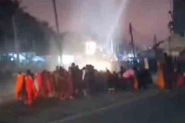 හෝමාගම උණුසුම් කල දැවැන්ත විරෝධයට ජල හා කදුළු ගෑස් ප්‍රහාර - (VIDEO)