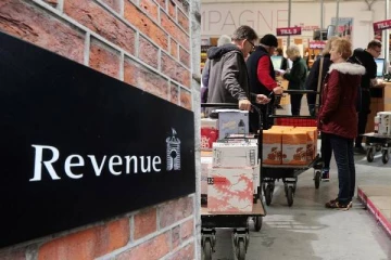 Brexit... பிரித்தானியாவால் பல மில்லியன் பவுண்டுகள் ஆதாயம் பார்க்கும் ஐரோப்பிய நாடு