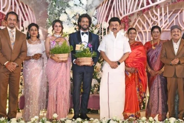 ஐஸ்வர்யா அர்ஜுன் திருமண வரவேற்பு - கலந்து கொண்ட முக்கிய அரசியல் தலைவர்கள்!