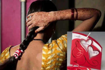 මංගල ආරාධනා පත් බෙදා තිබිය දී මනාලිය නටපු නැටිල්ලකින් ප්‍රදේශයක් උණුසුම් වෙයි..