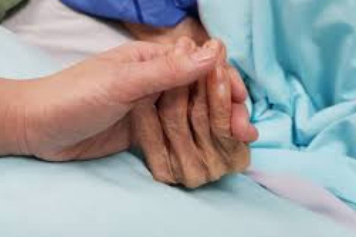 சைக்கிளில் சென்ற முதியவர் மோட்டார் சைக்கிள் மோதி உயிரிழப்பு- இருவர் படுகாயம் | One Dead In Motorcycle Accident In Galle சைக்கிளில் சென்ற முதியவர் மோட்டார் சைக்கிள் மோதி உயிரிழப்பு- இருவர் படுகாயம் | One Dead In Motorcycle Accident In Galle