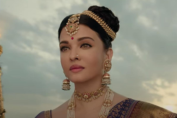 பொன்னியின் செல்வன் திரைப்படத்தில் ஐஸ்வர்யா ராய்க்கு டப்பிங் செய்த பிரபல சீரியல் நடிகை !