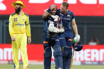 சென்னையை திணறடித்த குஜராத் டைட்டன்ஸ்: மோசமான ஆட்டம் என ரசிகர்கள் கருத்து