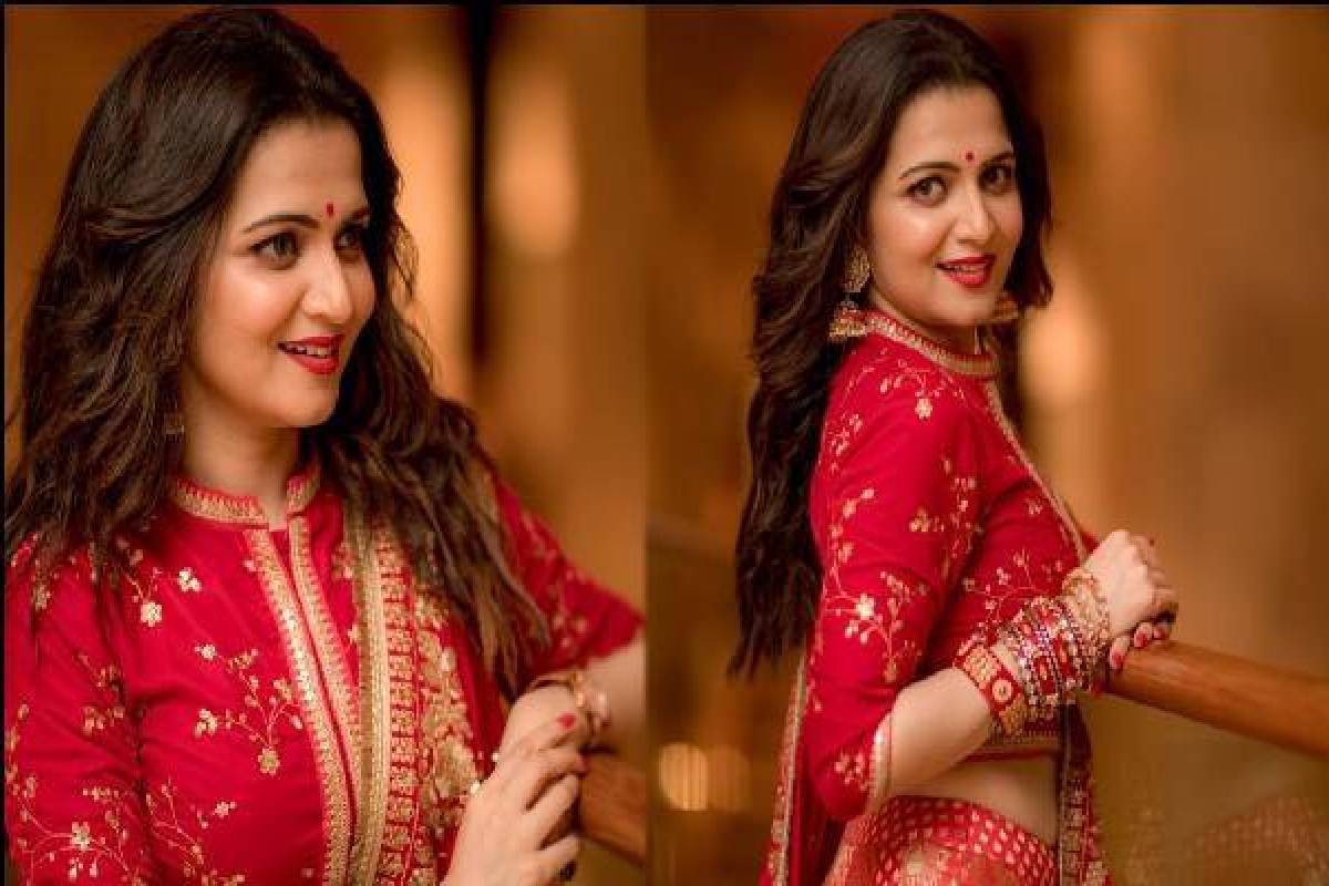 இவருக்கு வயசே ஆகாதா? இளம் நடிகைகளுக்கே டஃப் கொடுக்கும் டிடி ... வைரல் புகைப்படங்கள்! | Ddneelakandan New Look Goes Viral On Insta