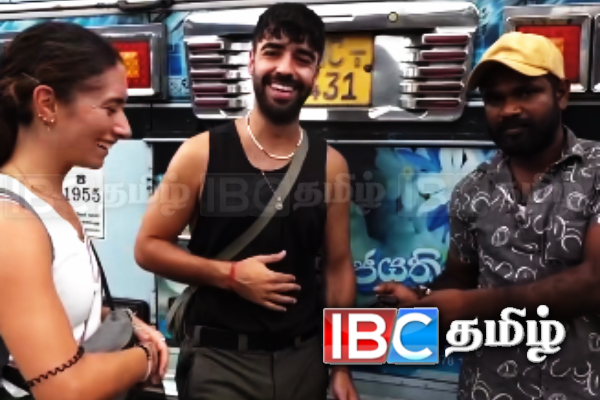 ஆச்சரியத்தில் வெளிநாட்டு தம்பதி: பேருந்து நடத்துனரின் முன்மாதிரியான செயற்பாடு | Exemplary Behavior Of A Bus Conductor