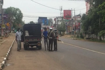 வவுனியாவில் பயணக்கட்டுப்பாடுகளை மீறுபவர்கள் மீது பொலிஸார் நடவடிக்கை