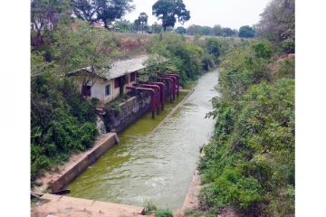 தமிழர் பகுதியில் விபரீதம் ; வாய்க்காலில் மிதந்த குடும்பஸ்தரின் சடலம்