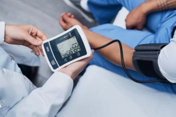 வாழ்நாள் முழுதும் ரத்த அழுத்தம் பிரச்சினை வரவே கூடாதா? இந்த தவறை செய்யாதீங்க