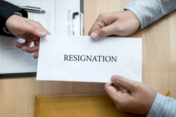 மேலும் ஓர் அரச நிறுவன  தலைவர் இராஜினாமா