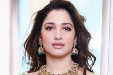 Tamannah Salary : தமன்னாவின் சம்பளம் இத்தனை கோடியா? எந்த படத்திற்கு தெரியுமா?