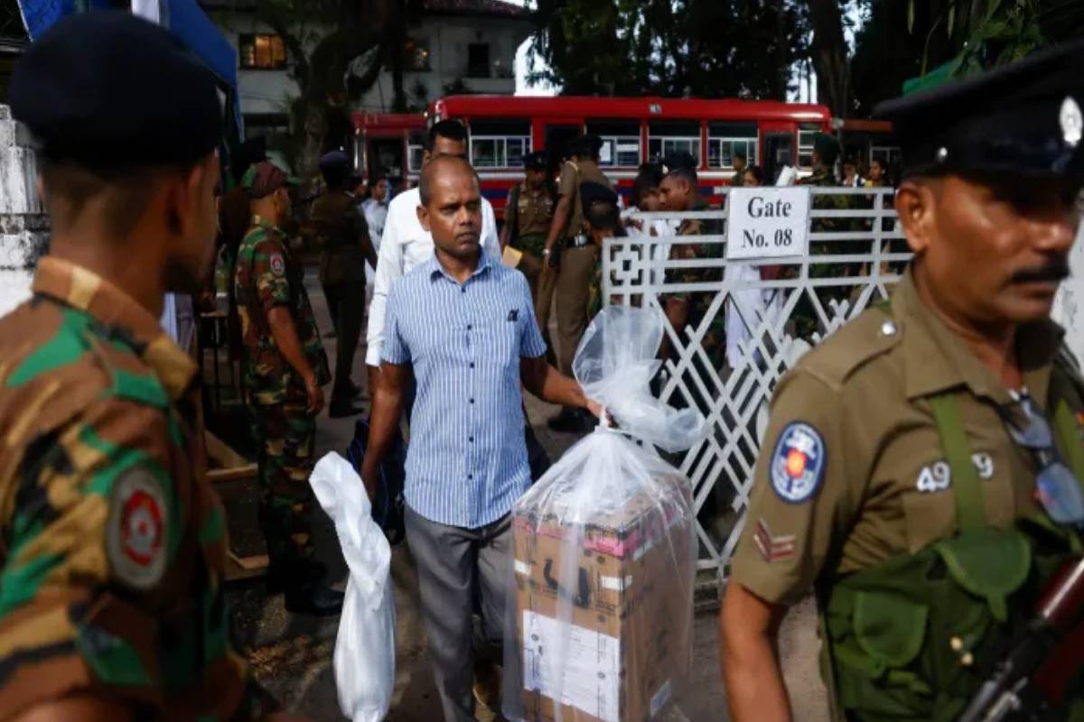மாகாண சபைத் தேர்தல் அறிவிக்கப்பட்டால் எம்.பி பதவியைத் துறந்து போட்டியிடத் தயார்..! நளின் பண்டார அதிரடி அறிவிப்பு | Nalin Bandara On The Provincial Council Election மாகாண சபைத் தேர்தல் அறிவிக்கப்பட்டால் எம்.பி பதவியைத் துறந்து போட்டியிடத் தயார்..! நளின் பண்டார அதிரடி அறிவிப்பு | Nalin Bandara On The Provincial Council Election